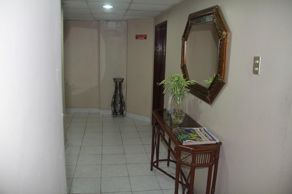 גוויאקיל Hotel La Torre מראה חיצוני תמונה
