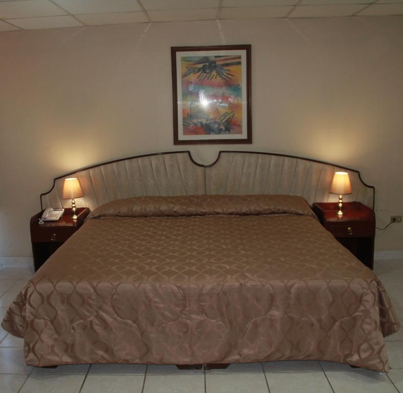 גוויאקיל Hotel La Torre חדר תמונה