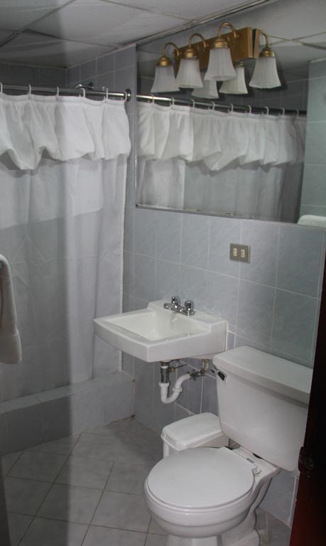 גוויאקיל Hotel La Torre חדר תמונה