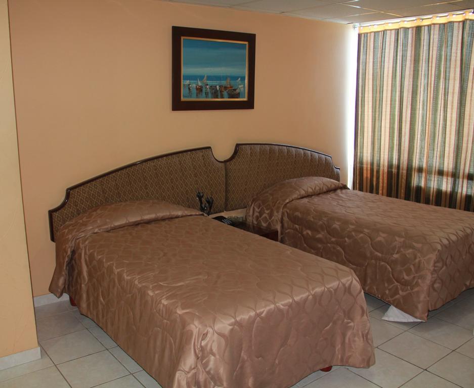 גוויאקיל Hotel La Torre חדר תמונה