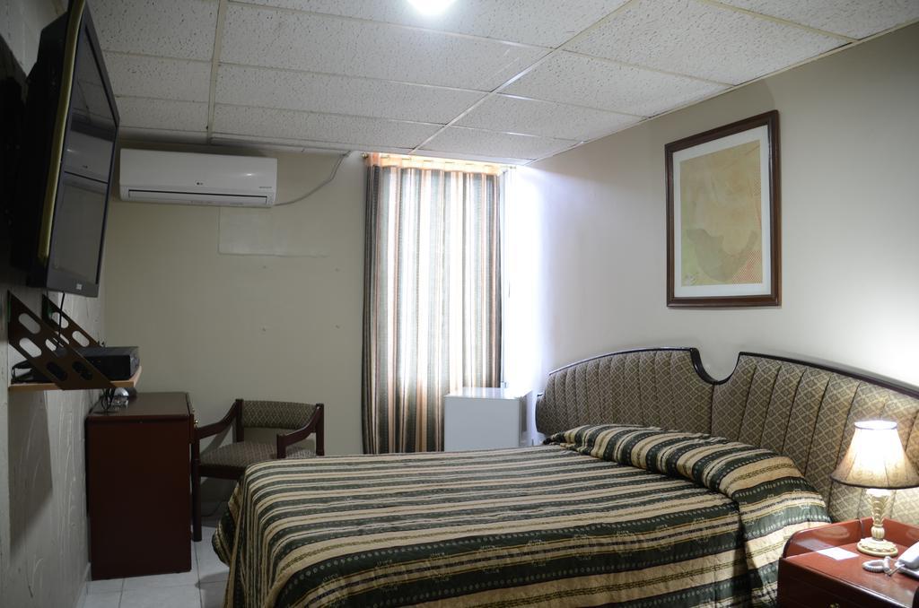 גוויאקיל Hotel La Torre חדר תמונה