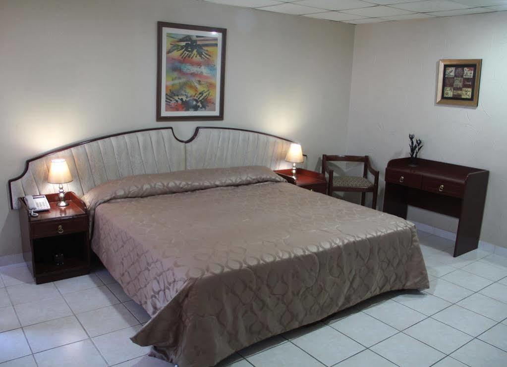 גוויאקיל Hotel La Torre מראה חיצוני תמונה